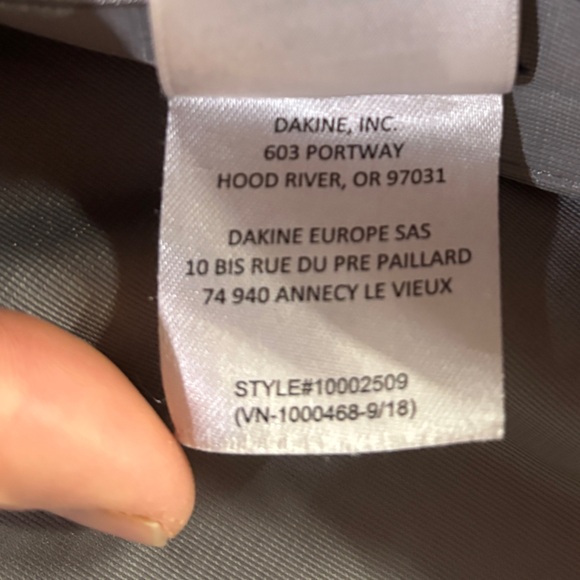 Dakine Women’s Gore-Tex Ski Snowboard Jacket Red Large Waterproof Hooded Shell - Picture 12 of 13